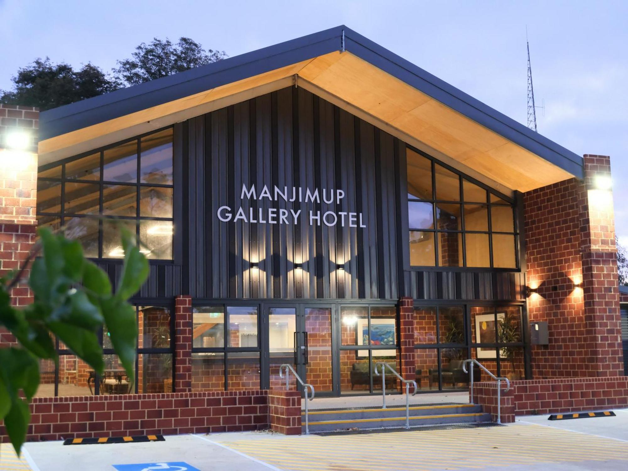 Gallery Hotel